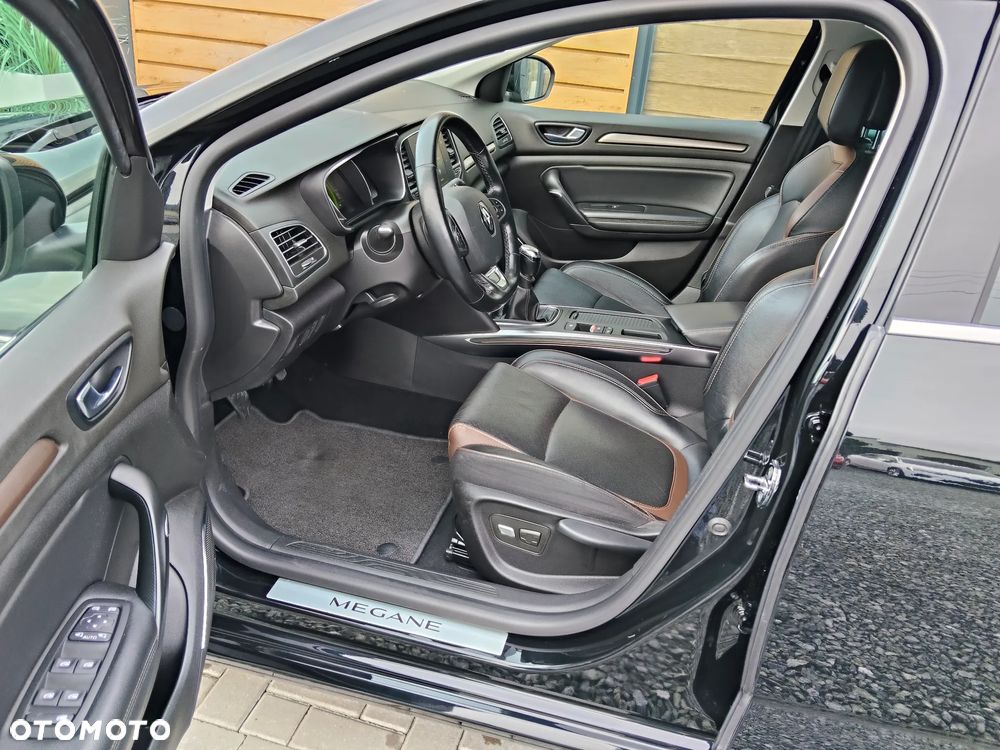 Renault Megane ENERGY TCe 130 BOSE EDITION - 14