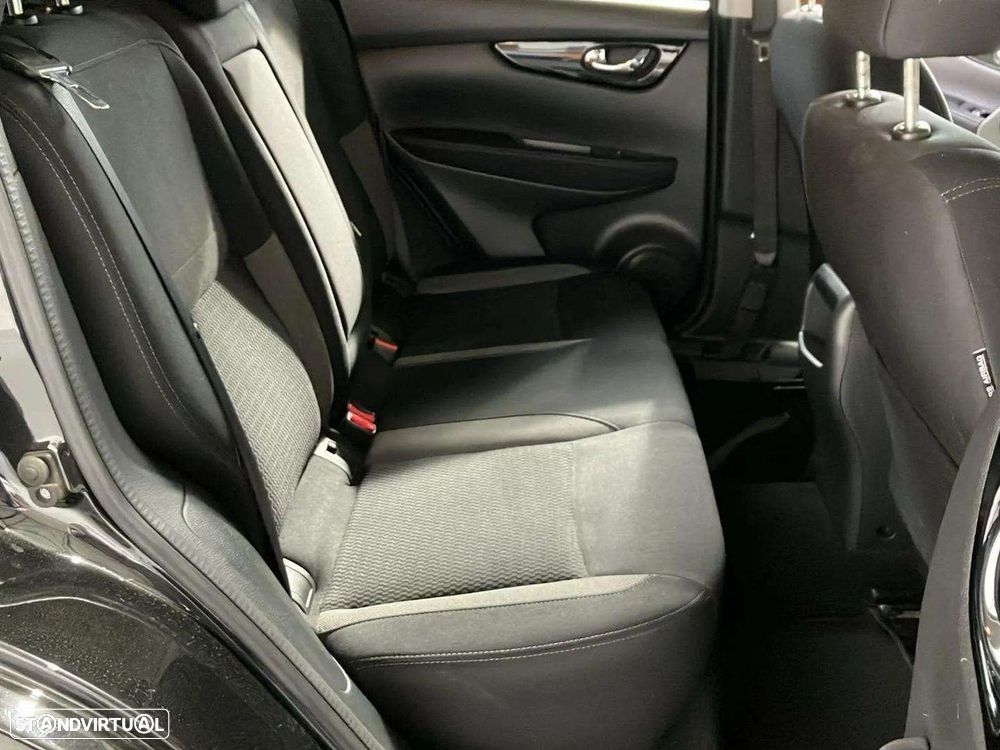 Nissan Qashqai 1.5 dCi N-Connecta J18 - 16