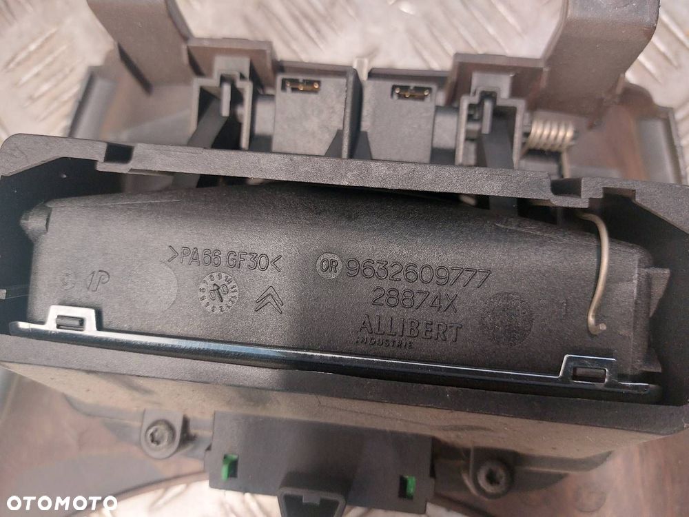 RAMKA KONSOLI ŚRODKOWEJ + LEWARKA CITROEN C5 I 9632615077 9632608577 - 8