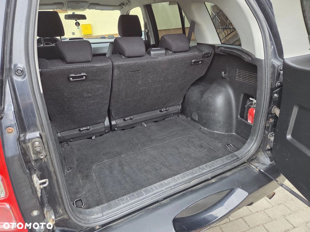 Suzuki Grand Vitara 2.0 Club Family - 15