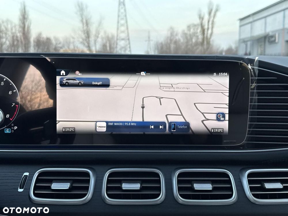 Mercedes-Benz GLS - 22