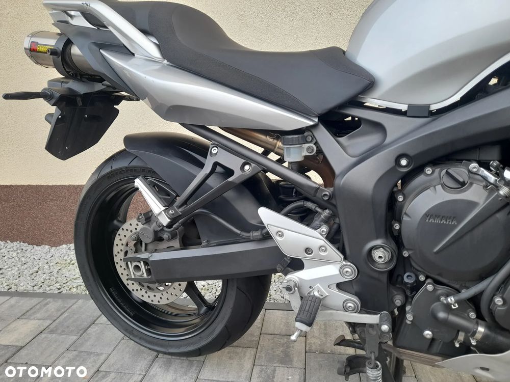 Yamaha FZ6 - 16