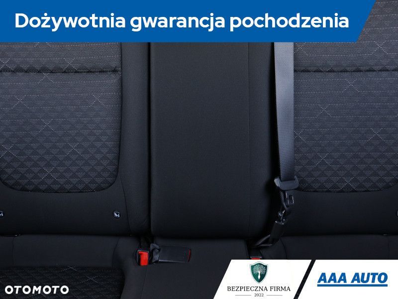 Kia Rio - 12
