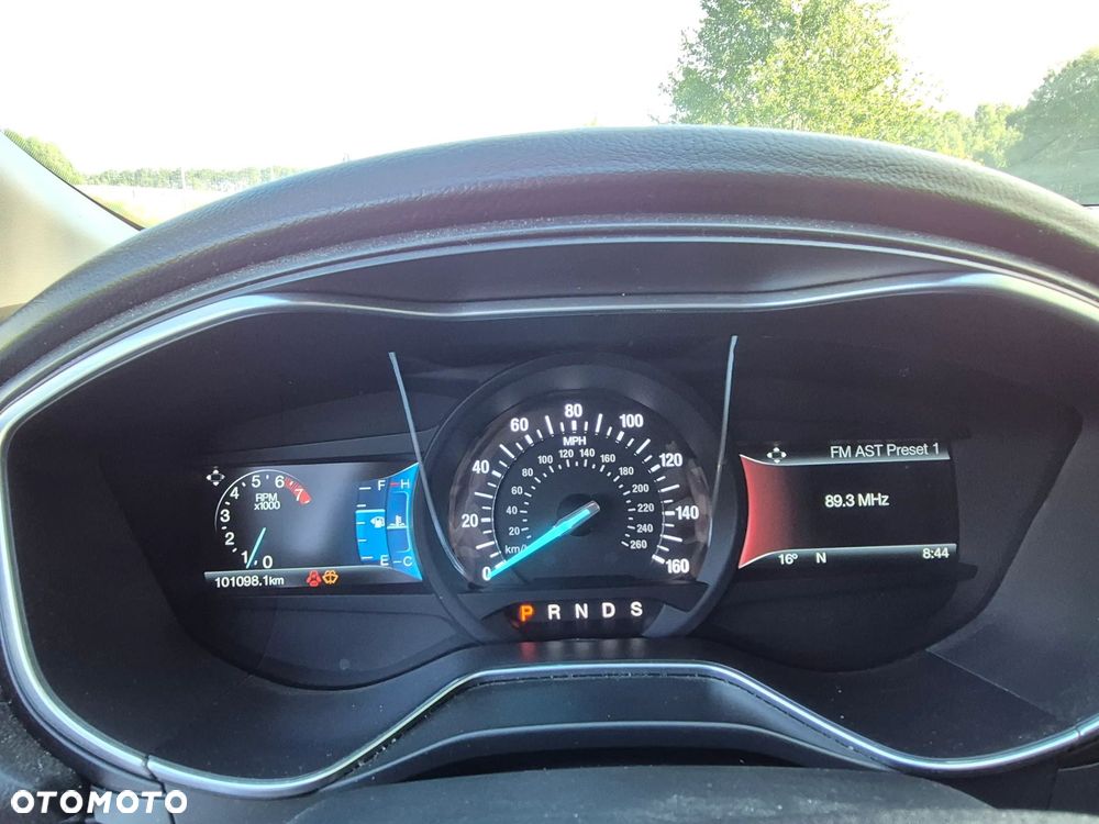 Ford Fusion - 10