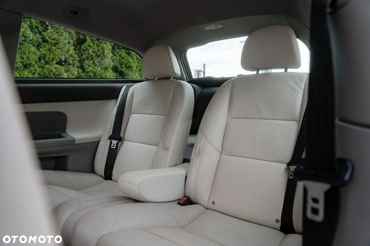Volvo C30 1.6D Summum - 14