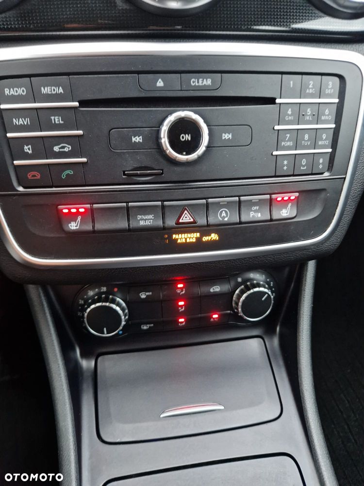 Mercedes-Benz CLA 200 CDI 7G-DCT Urban - 15