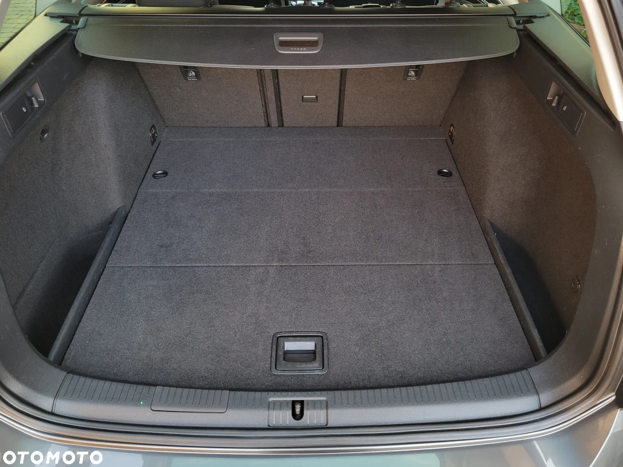 Volkswagen Golf Variant 2.0 TDI (BlueMotion Technology) DSG Highline - 24