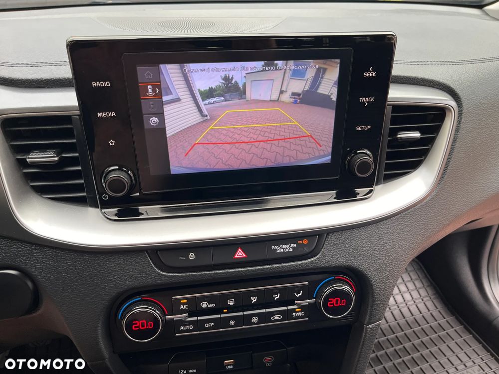 Kia Ceed 1.5 T-GDI M - 12