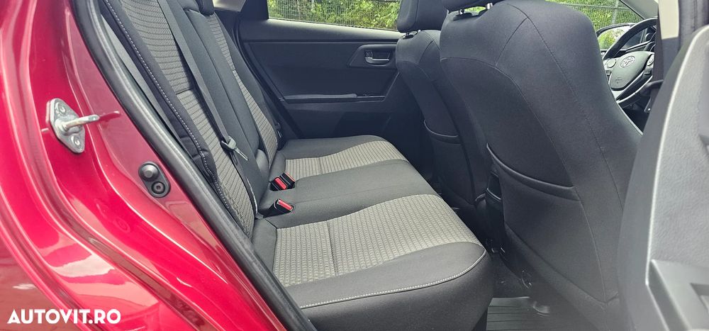 Toyota Auris - 10