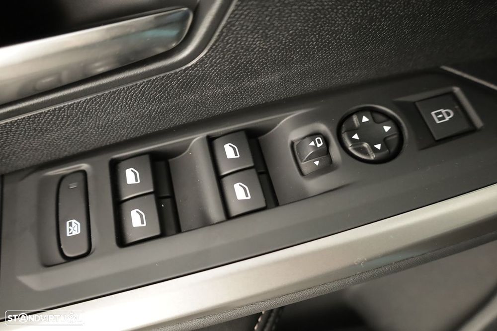 Peugeot 5008 1.2 Hybrid Allure e-DCS6 - 18