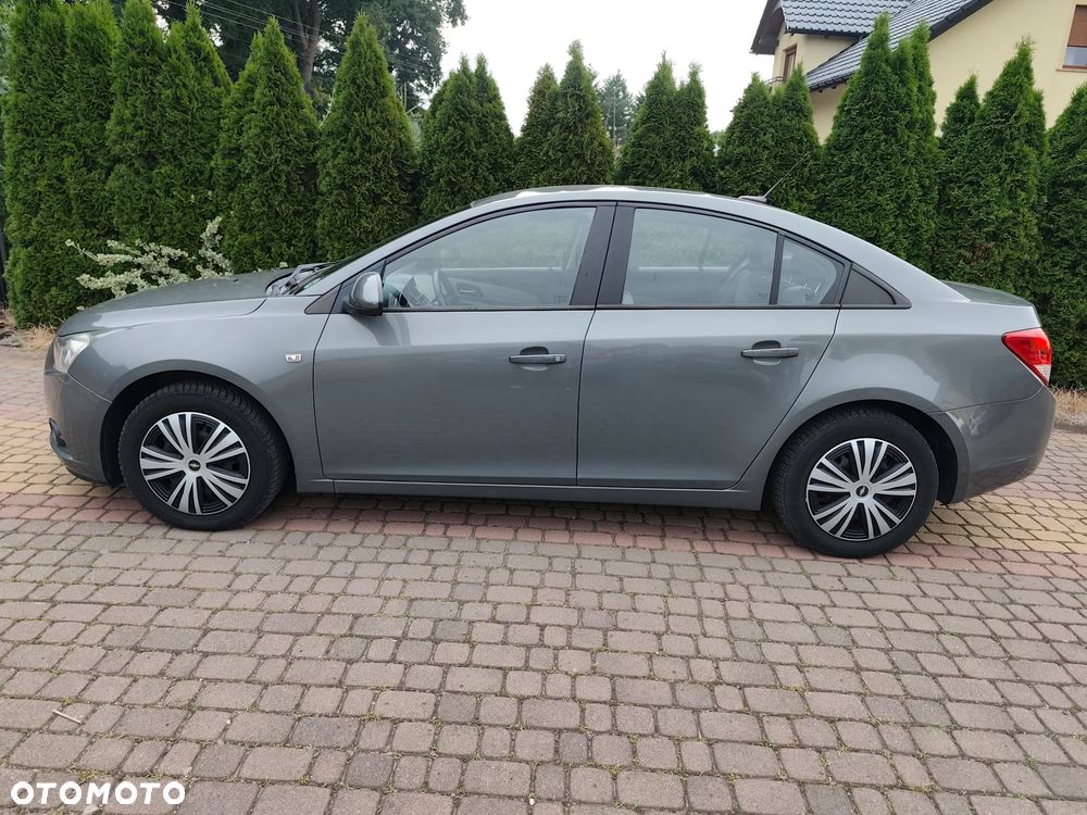 Chevrolet Cruze 1.6 - 2