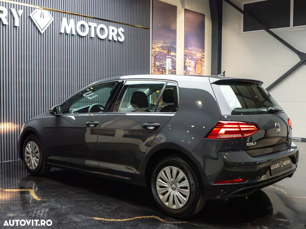Volkswagen Golf 1.6 TDI Comfortline - 8
