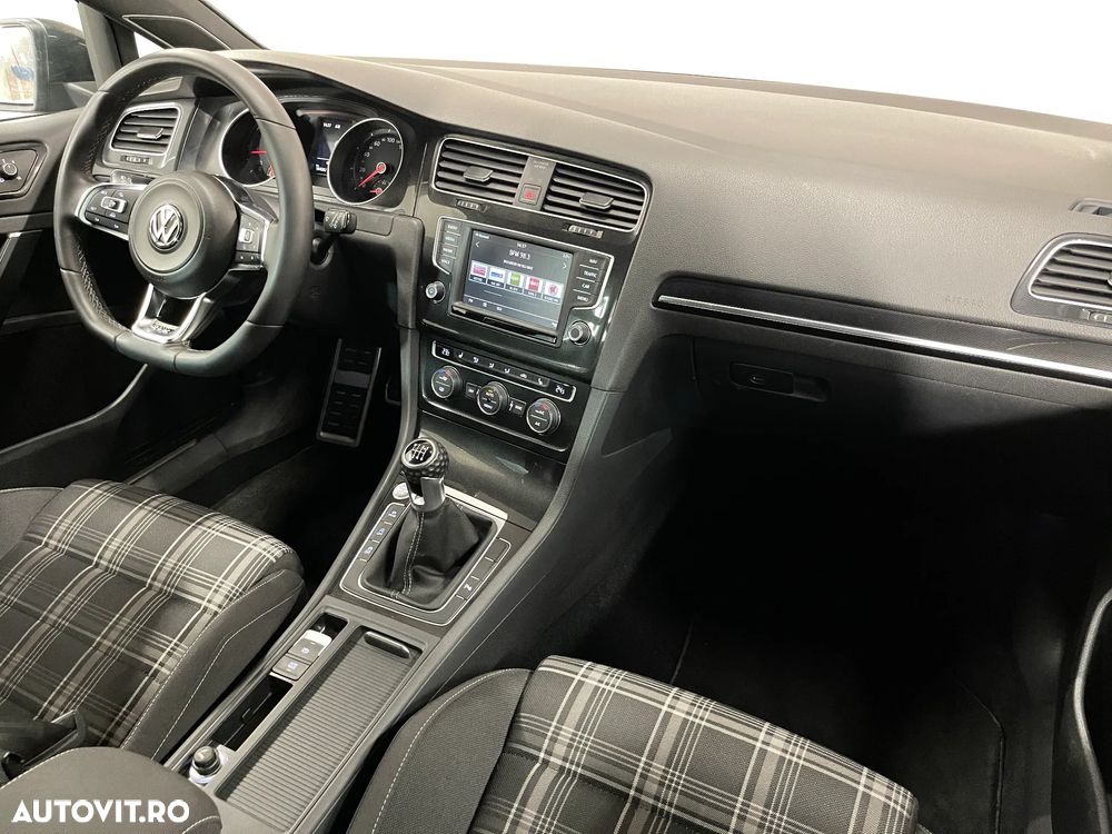 Volkswagen Golf GTD (BlueMotion Technology) - 9