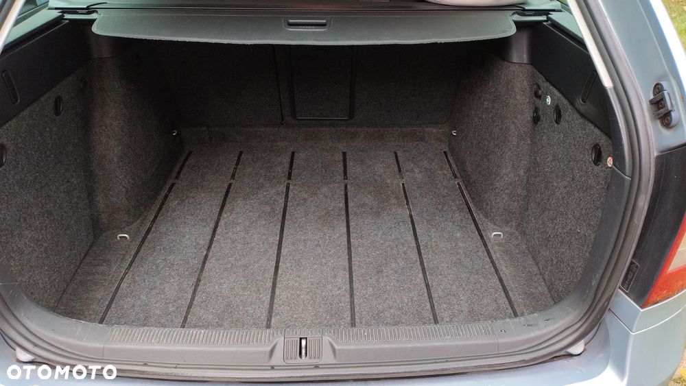 Skoda Octavia 1.8 T FSI Ambiente - 11