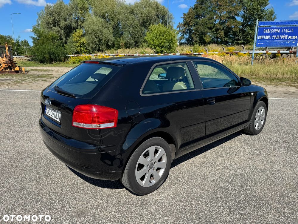 Audi A3 1.6 Ambiente - 8
