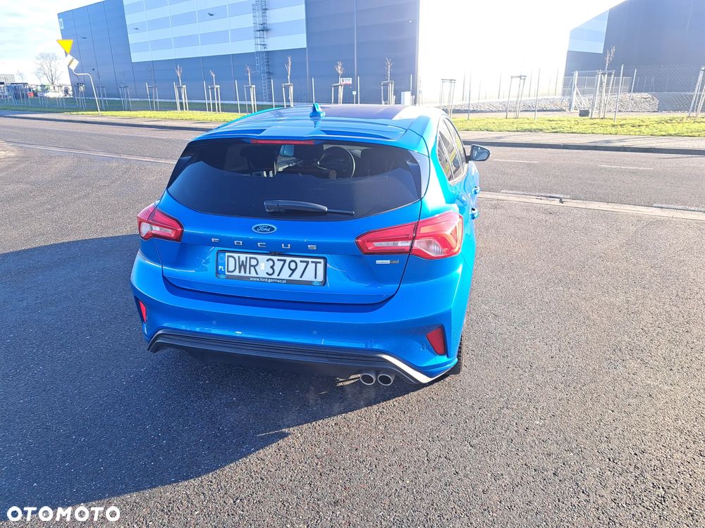 Ford Focus 1.0 EcoBoost Hybrid ST-LINE DESIGN - 5