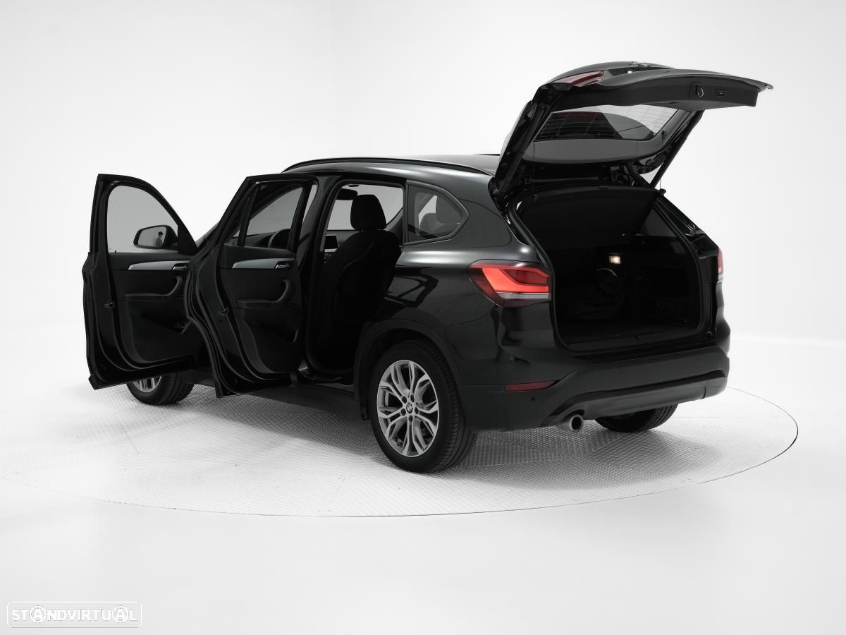 BMW X1 25 e xDrive Corporate Edition - 5