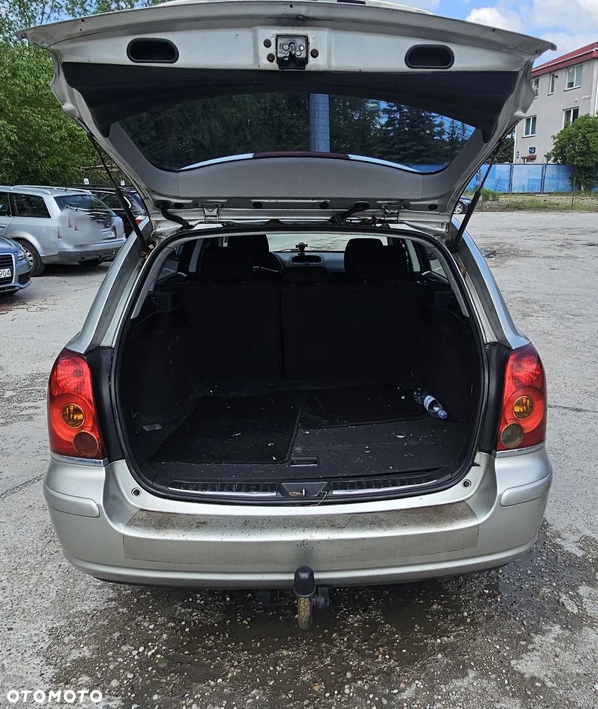 Toyota Avensis 2.0 D-4D Sol - 7