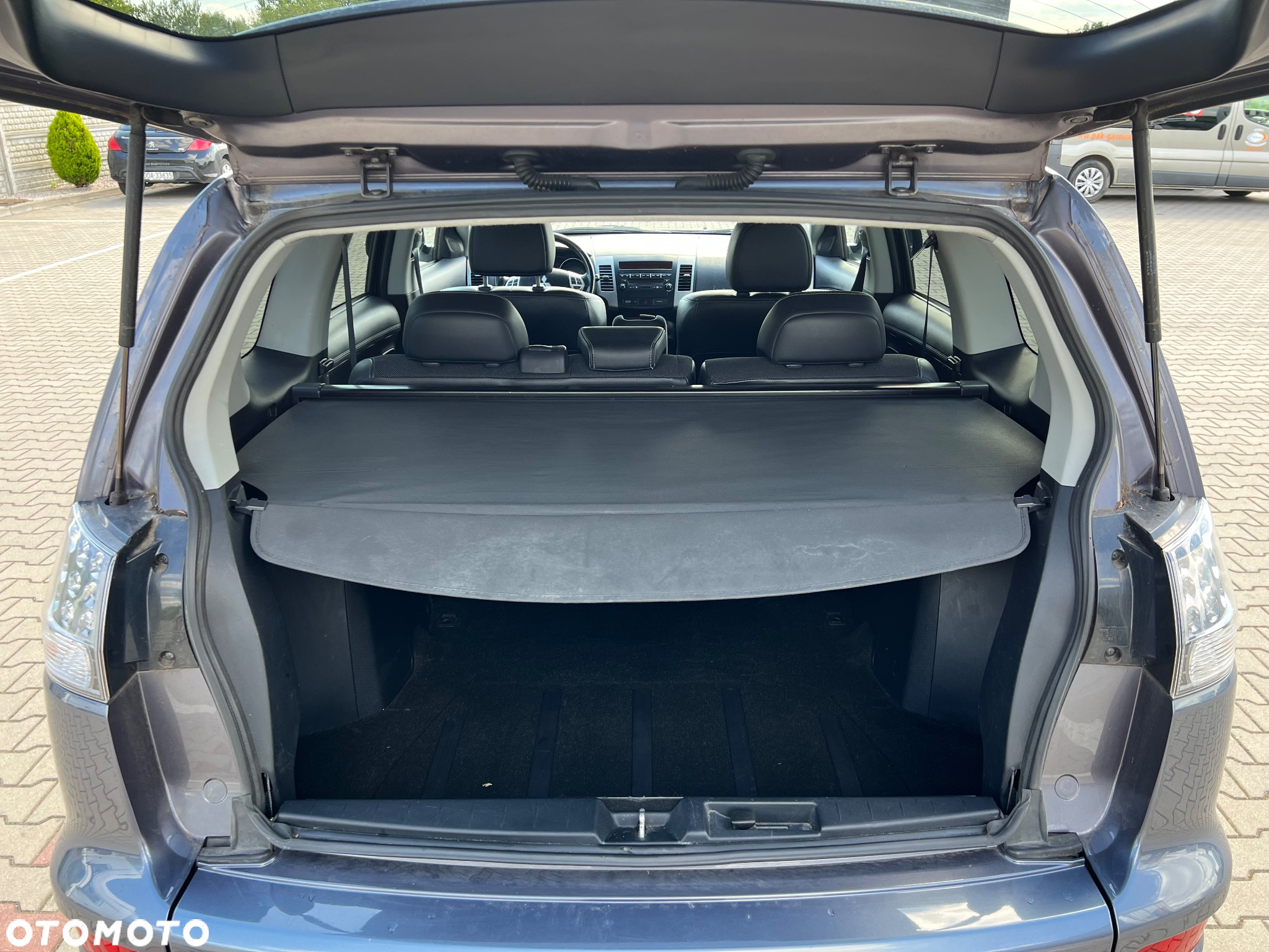 Mitsubishi Outlander 2.0 2WD Invite - 19