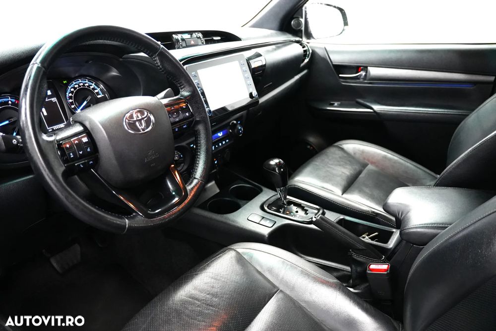 Toyota Hilux 2.8D 204CP 4x4 Double Cab AT Invincible - 8