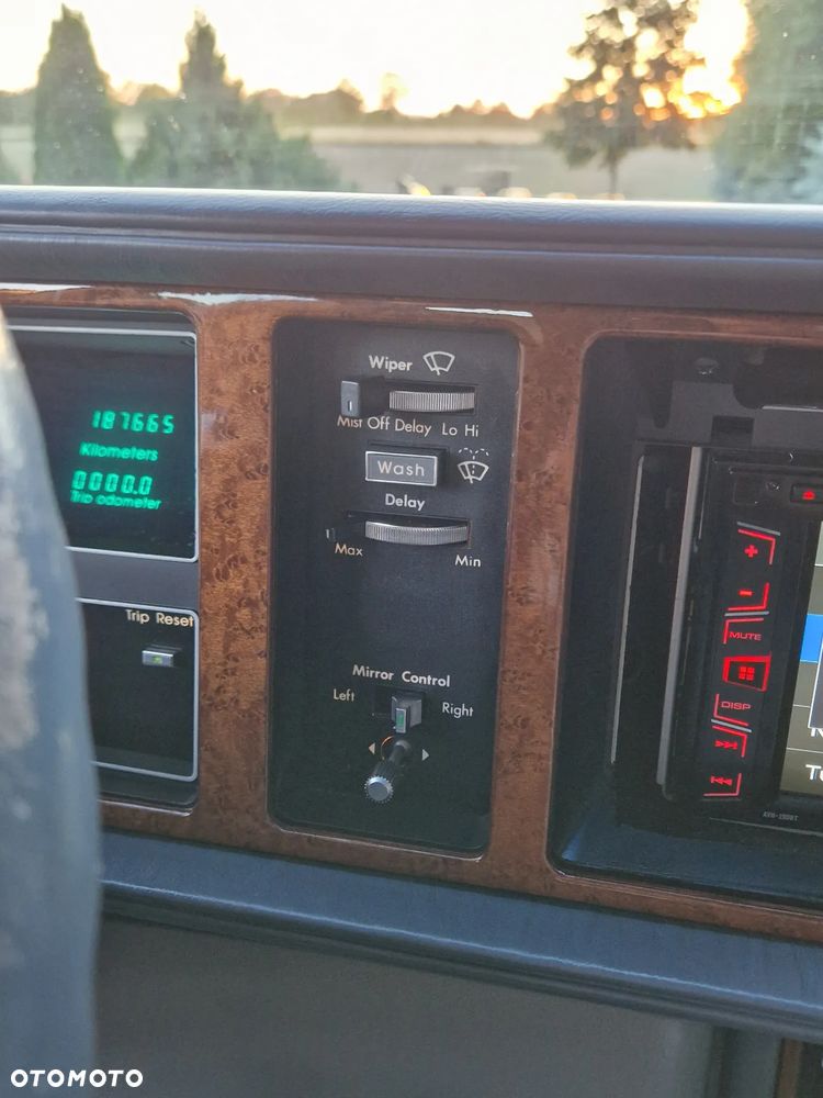 Cadillac Seville 4.9 STS - 29