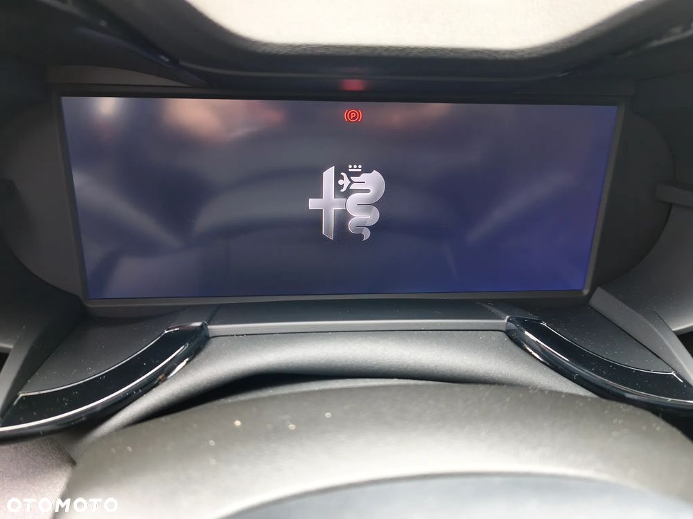 Alfa Romeo Junior 1.2 mHEV Ti eDCT - 14