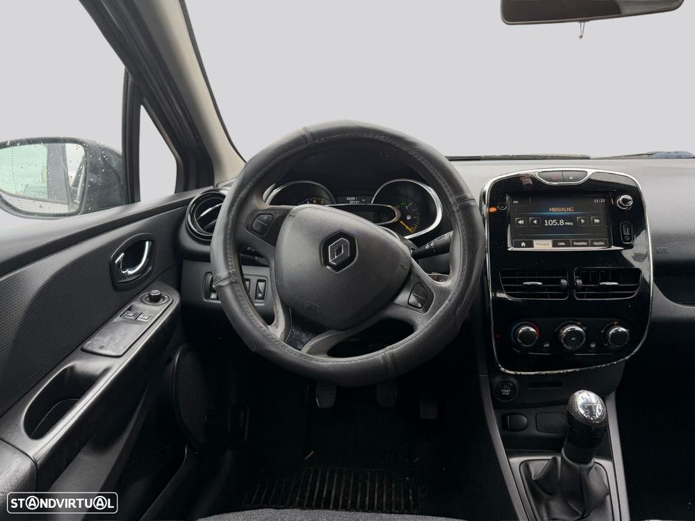 Renault Clio - 12