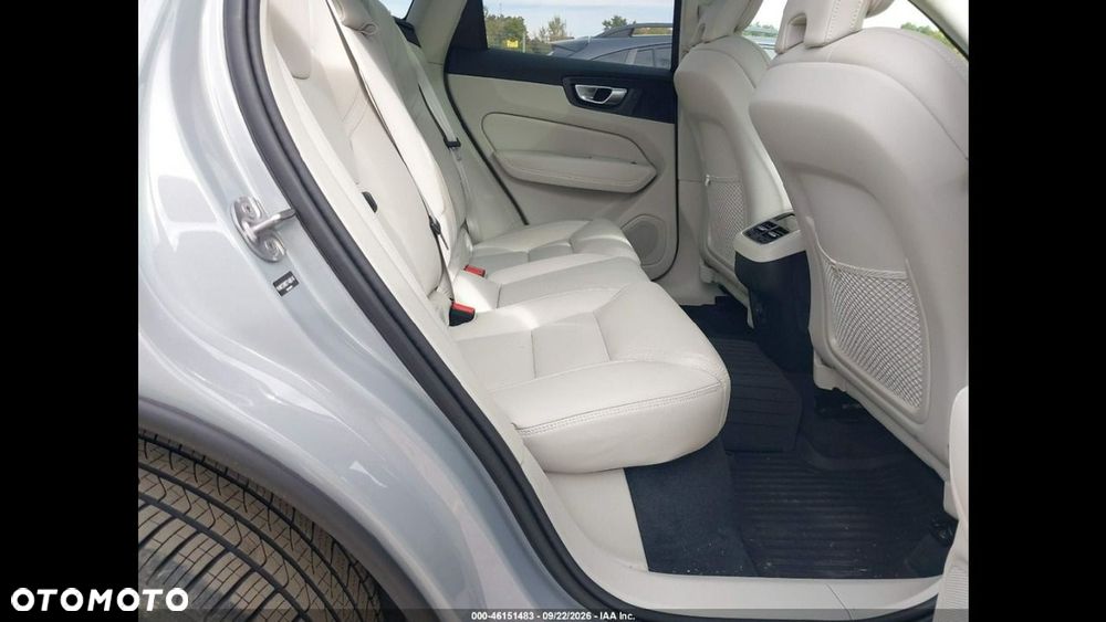 Volvo XC 60 B5 B AWD Ultra Black - 12