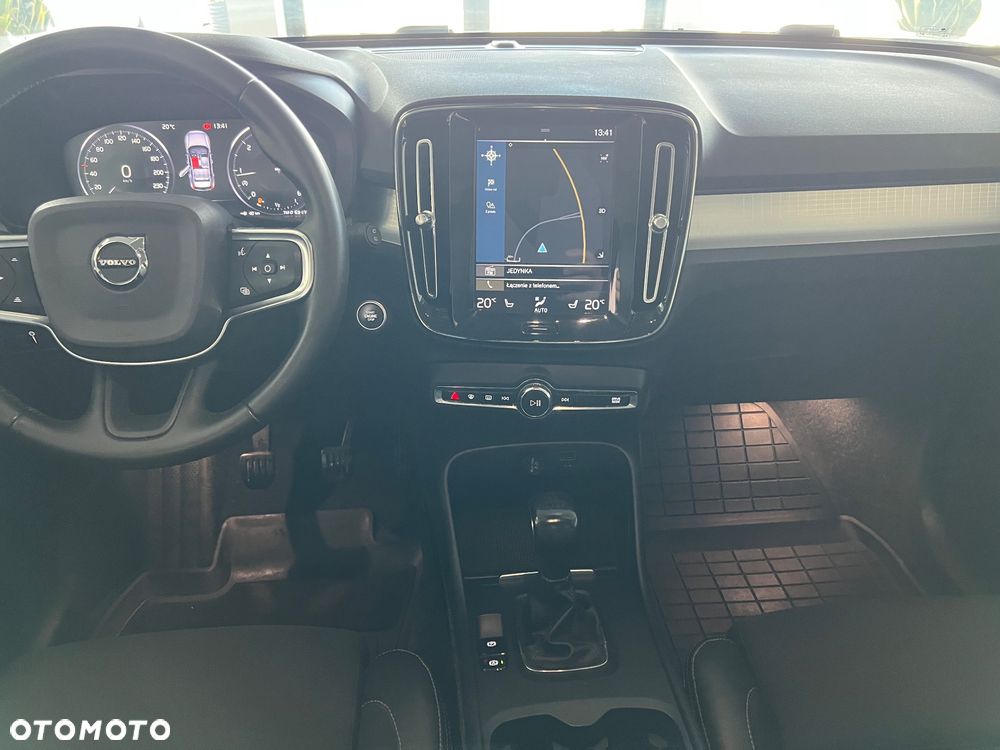 Volvo XC 40 - 22