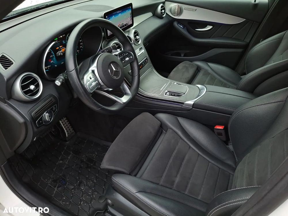 Mercedes-Benz GLC 300 e 4MATIC - 13