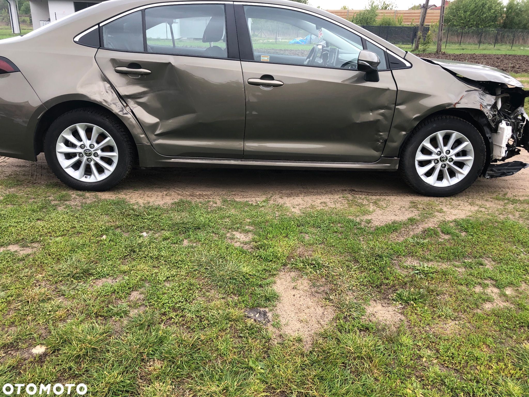 Toyota Corolla - 1