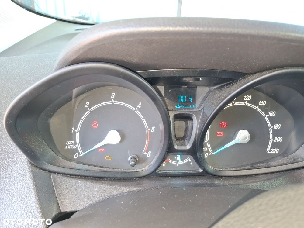 Ford Tourneo Courier - 7