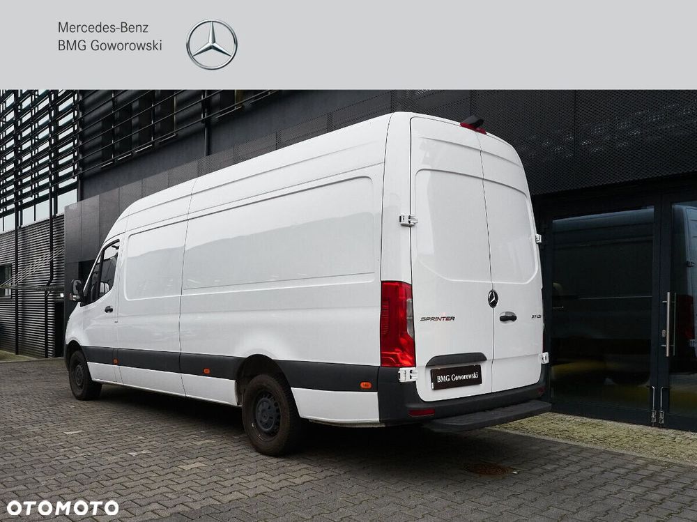Mercedes-Benz Sprinter - 4