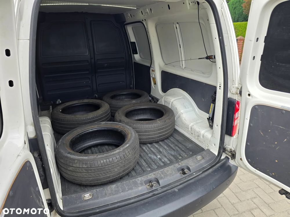 Volkswagen Caddy Maxi - 14