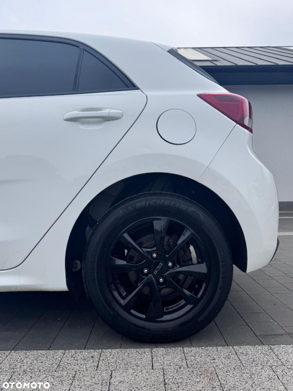 Kia Rio - 17