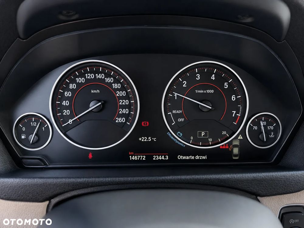 BMW Seria 3 330i xDrive M Sport Shadow - 15