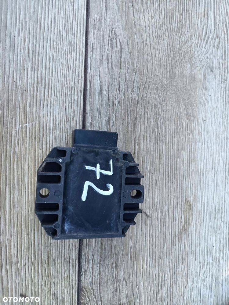 piaggio liberty 125 regulator napiecia - 1