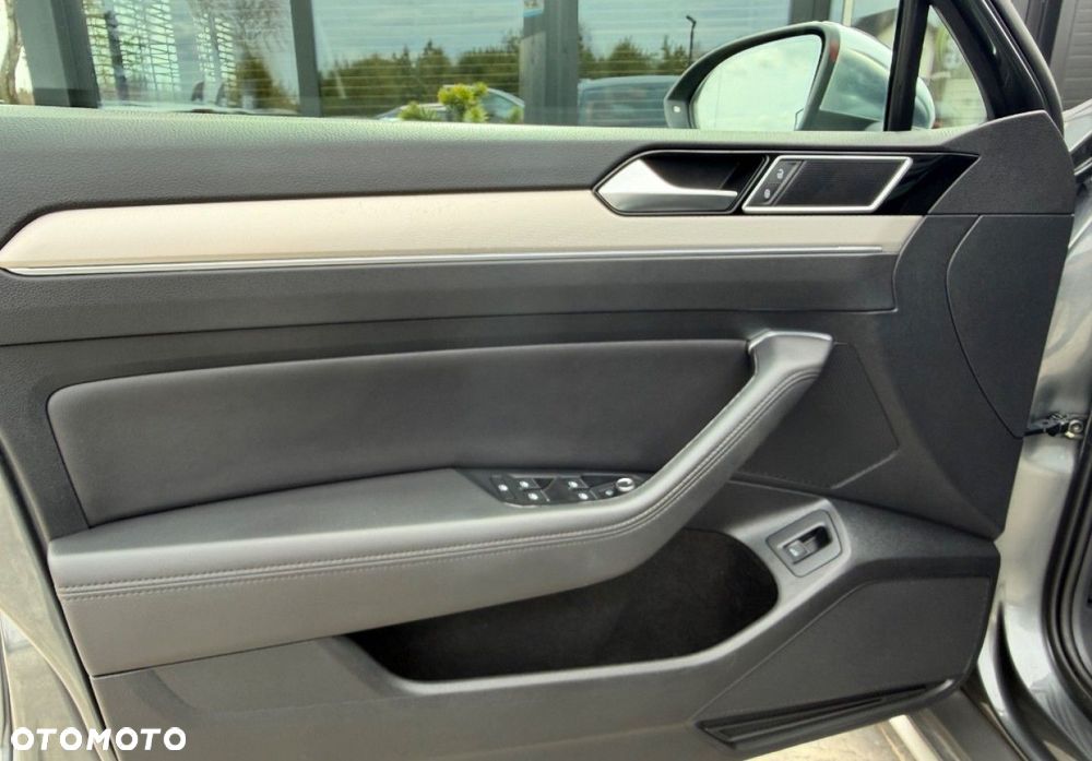 Volkswagen Passat Alltrack - 13