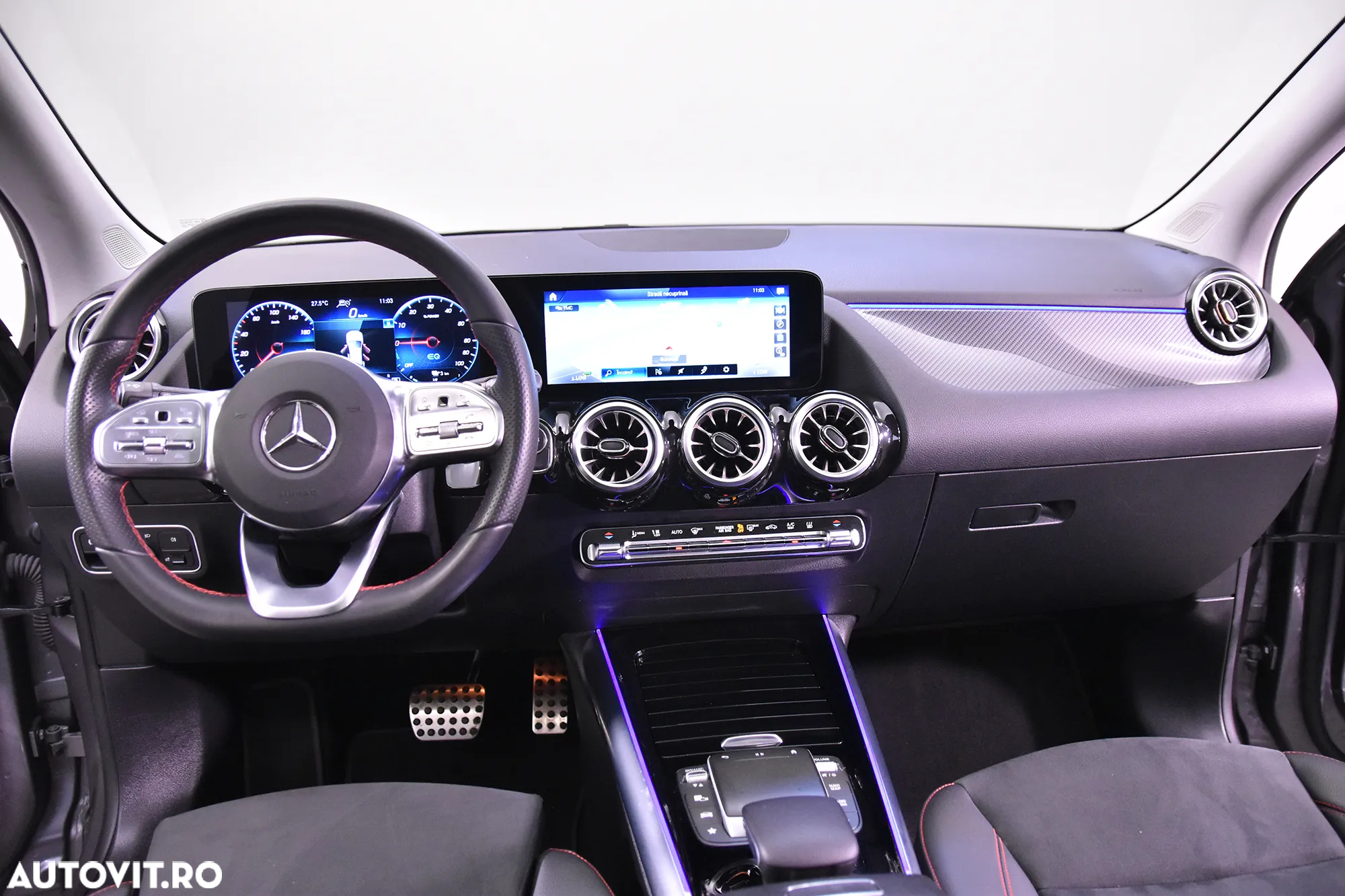 Mercedes-Benz GLA - 9