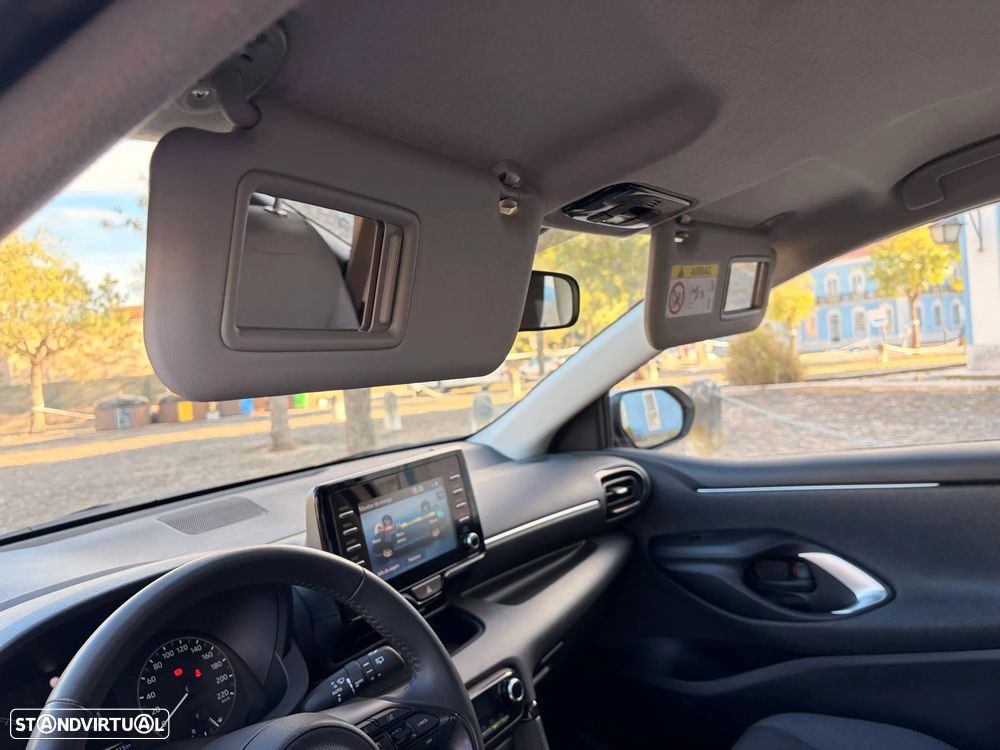 Toyota Yaris 1.5 HDF Comfort Plus - 35