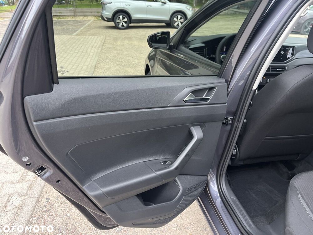 Volkswagen Polo 1.0 TSI Life Plus - 24