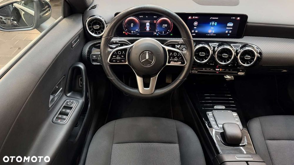 Mercedes-Benz CLA - 25