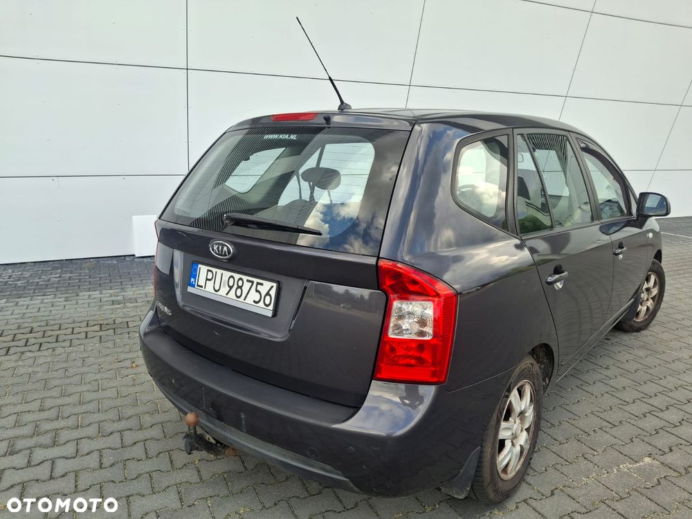 Kia Carens 2.0 EX - 11