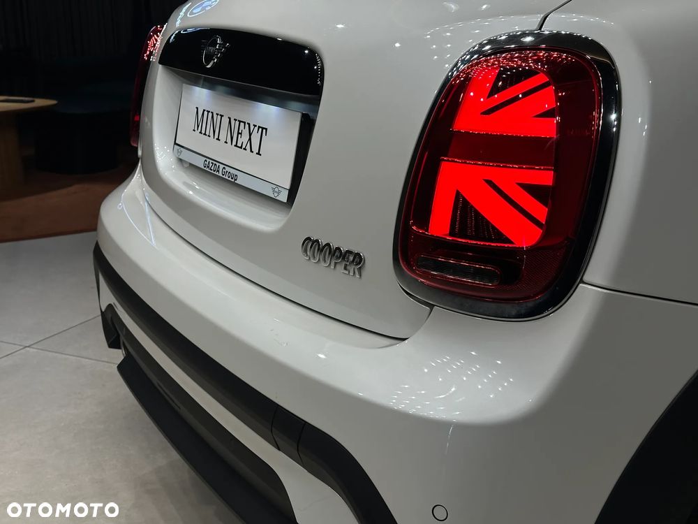 MINI Cooper Standard - 10