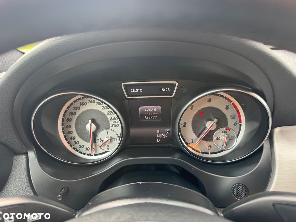 Mercedes-Benz GLA 200 (CDI) d 7G-DCT - 23