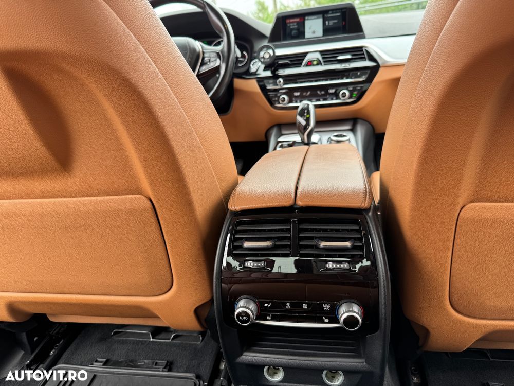 BMW Seria 5 520d xDrive AT - 7