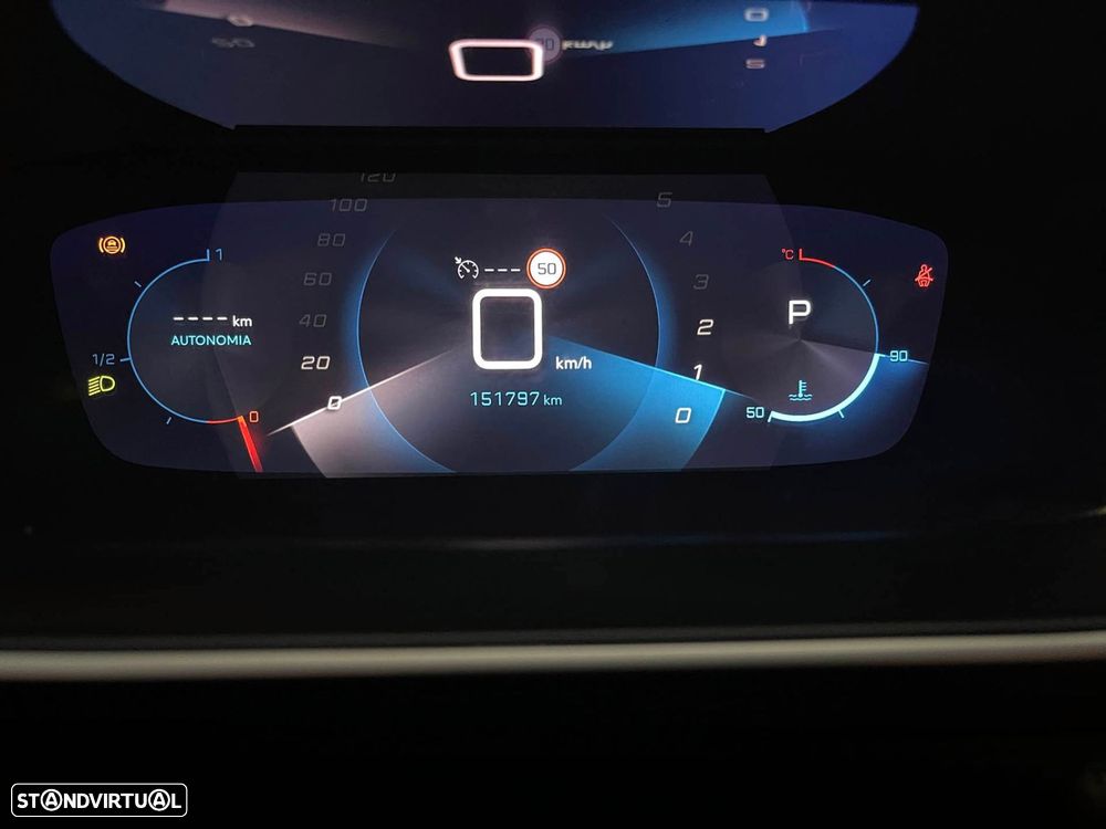 Peugeot 2008 1.2 PureTech Allure Pack EAT8 - 21