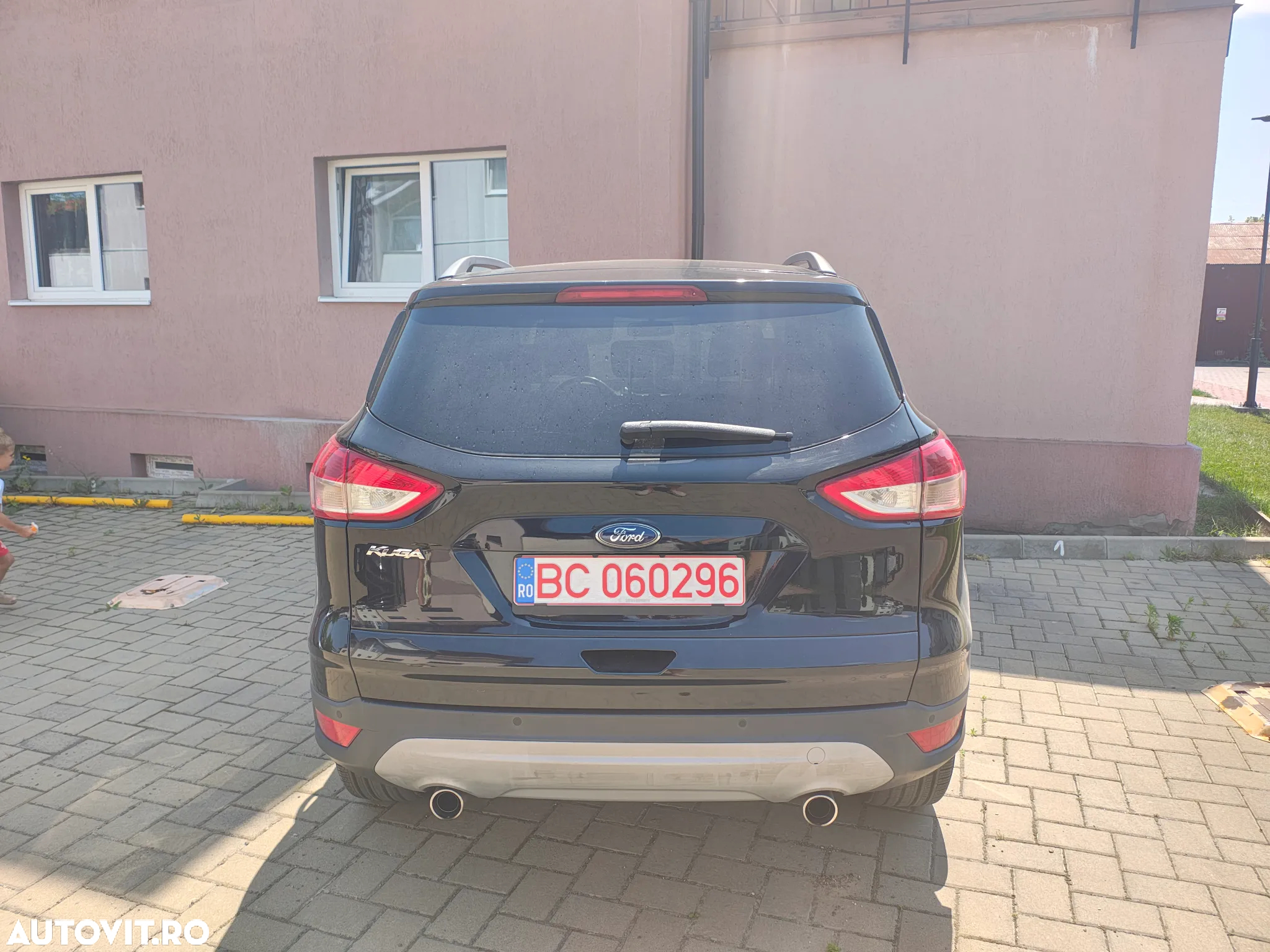 Ford Kuga 2.0 TDCi 2x4 Titanium - 14