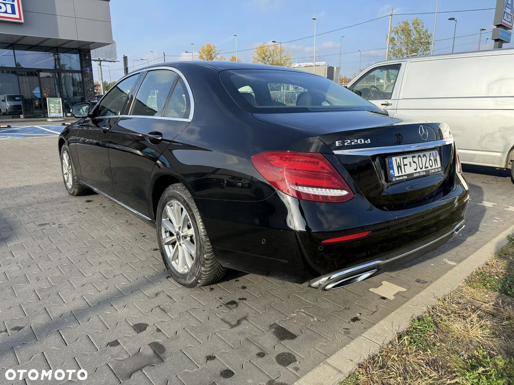 Mercedes-Benz Klasa E 220 d 4-Matic 9G-TRONIC - 3
