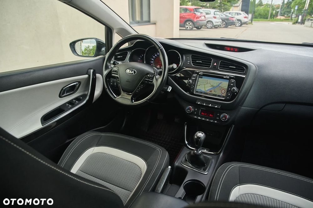 Kia Ceed 1.6 CRDi Business Line - 32